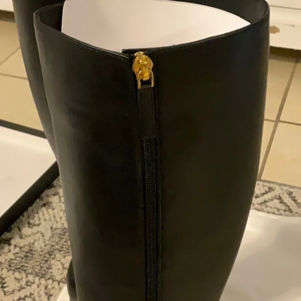 NIB Versace Boots - Picture 11 of 15